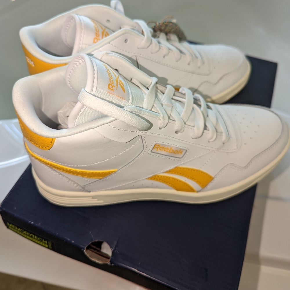Reebok Women's Club High Top sz 8.5